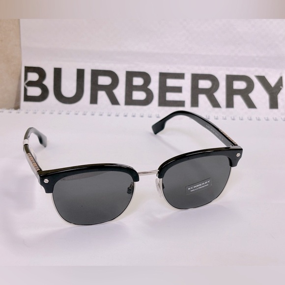 New Burberry BE4317 3001/87 Aubrey Black Sunglasses. Unisex - Picture 1 of 12